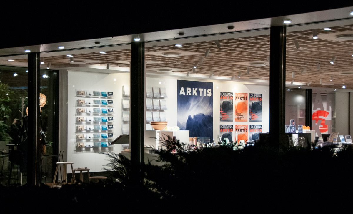 ARCTIC shop wall